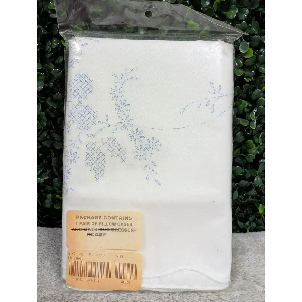 Vtg‎ Wild Rose Tobin? Floral DIY Embroidery Pillowcase Set Scalloped Edge White